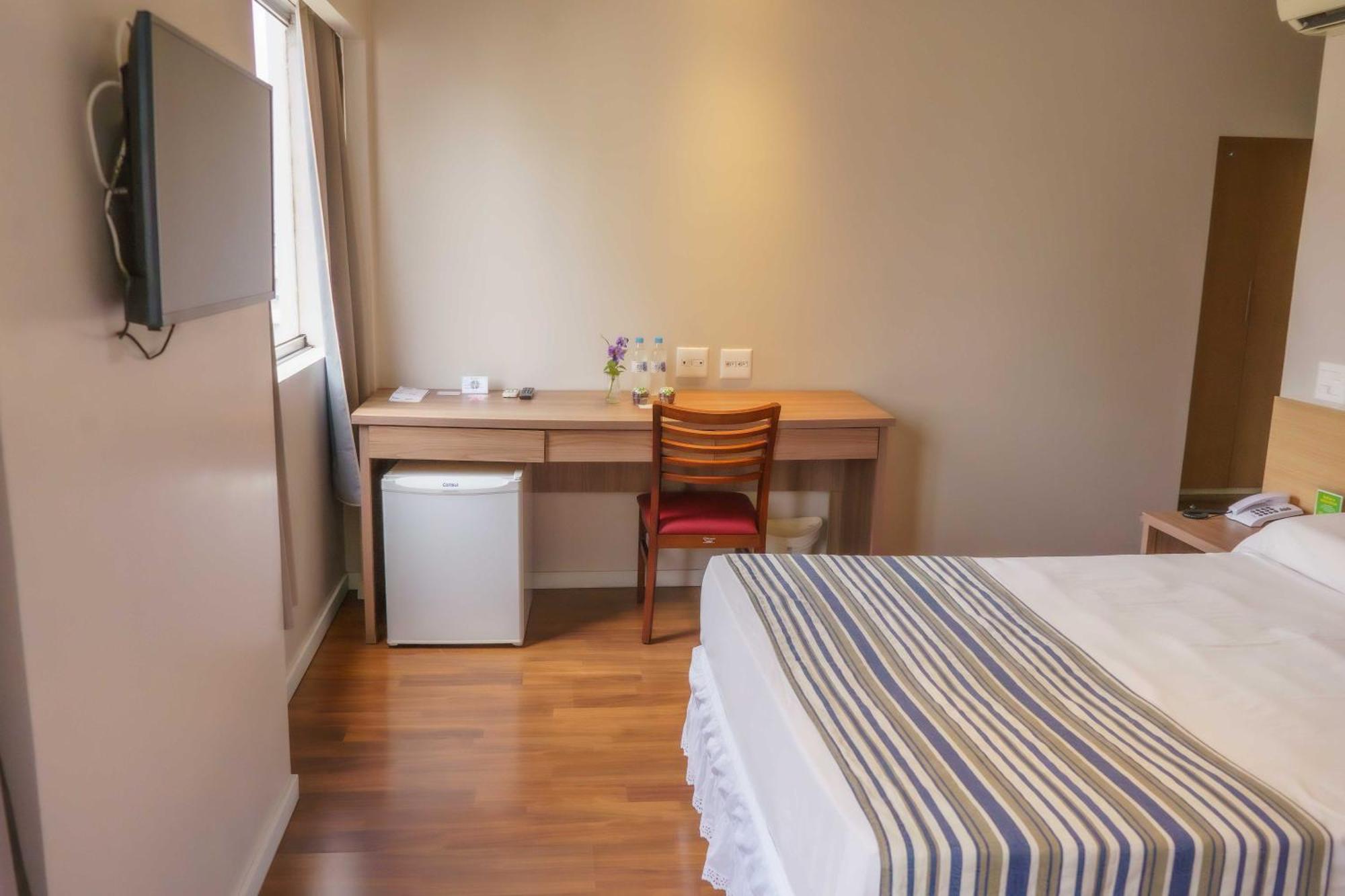 Hotel Nacional - Proximo Ao Complexo Hospitalar Santa Casa E Ufrgs Porto Alegre