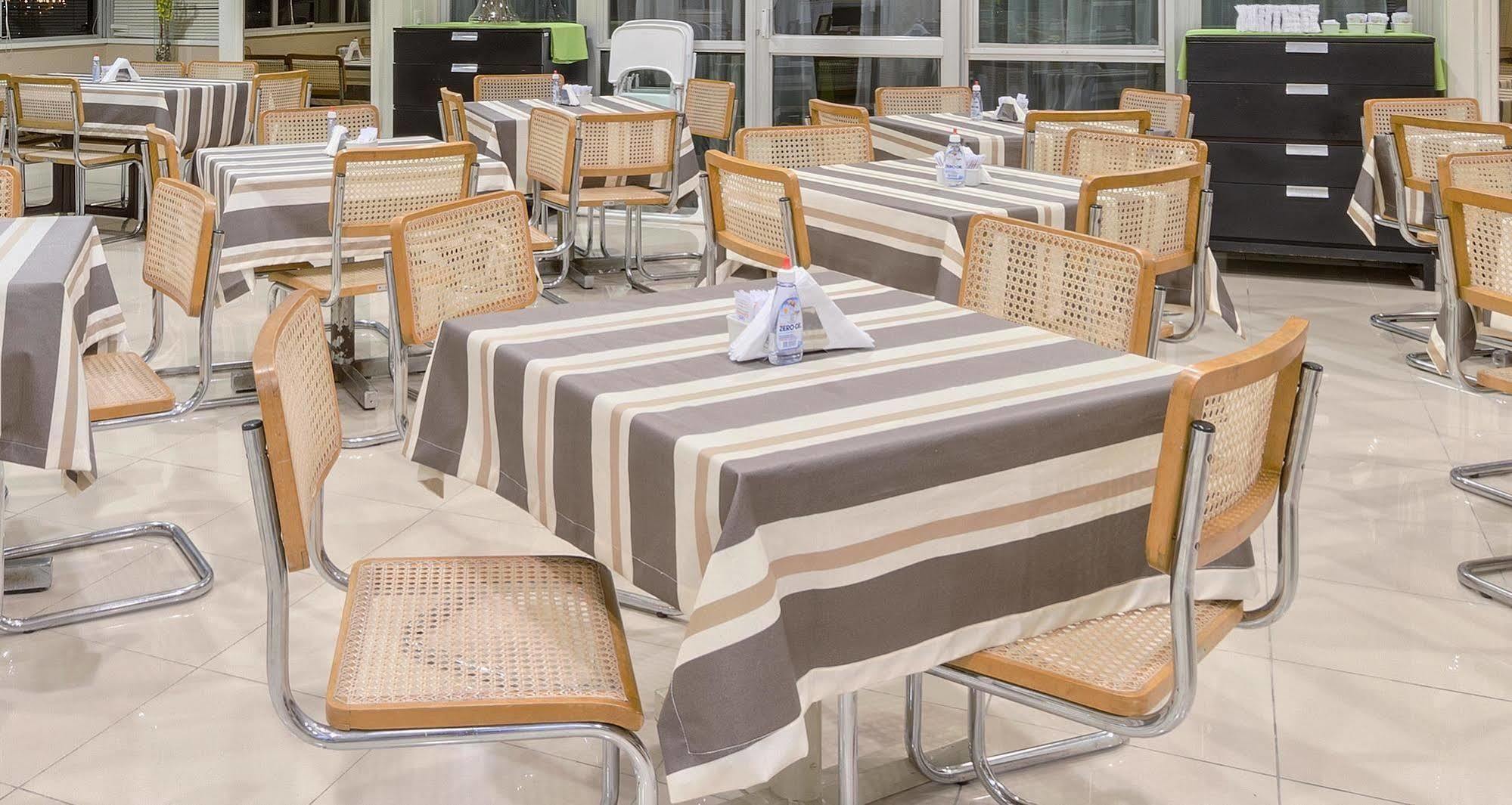 Hotel Nacional - Proximo Ao Complexo Hospitalar Santa Casa E Ufrgs 3*
