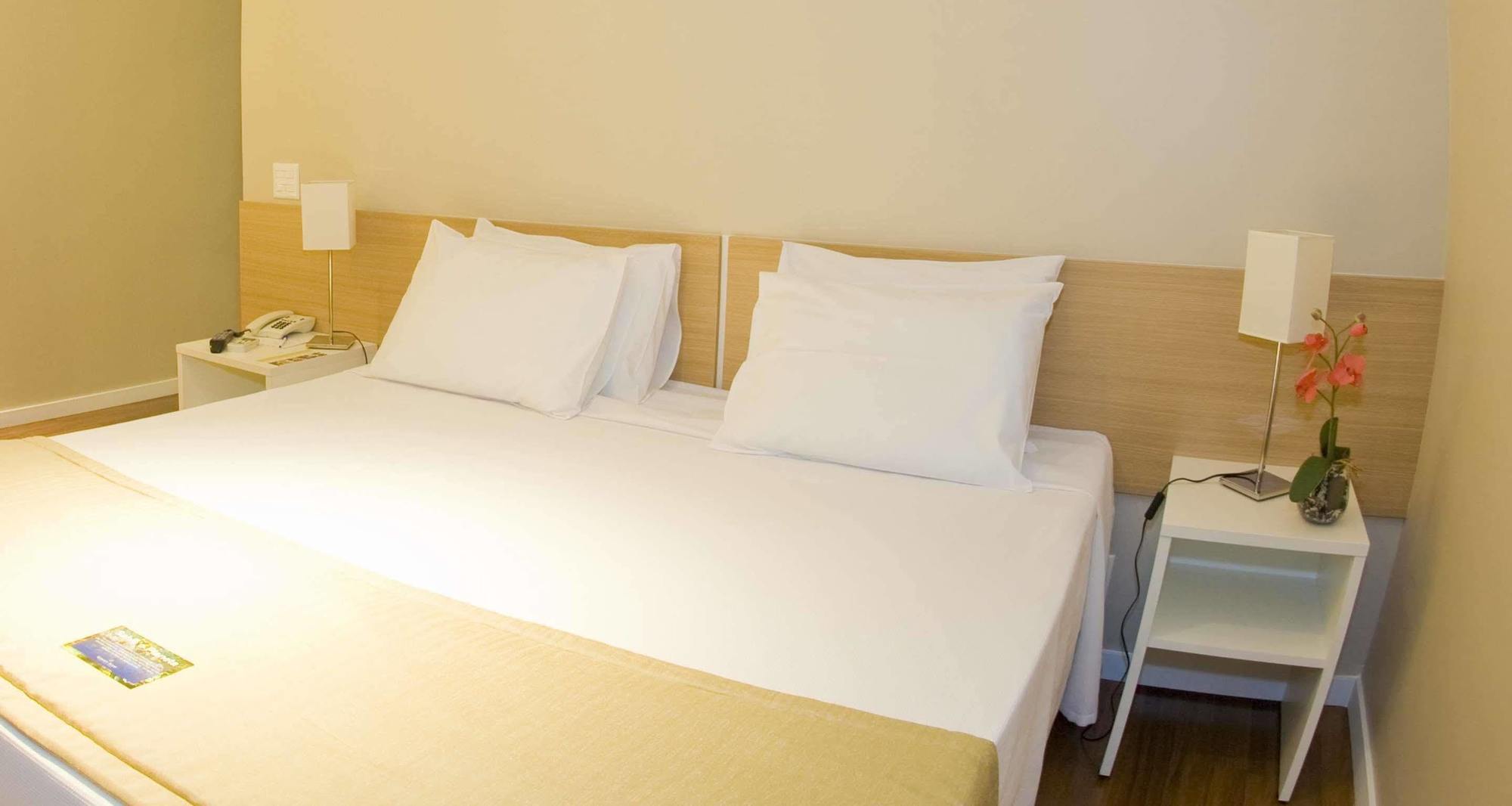 Nacional - Proximo Ao Complexo Hospitalar Santa Casa E Ufrgs 3* Porto Alegre