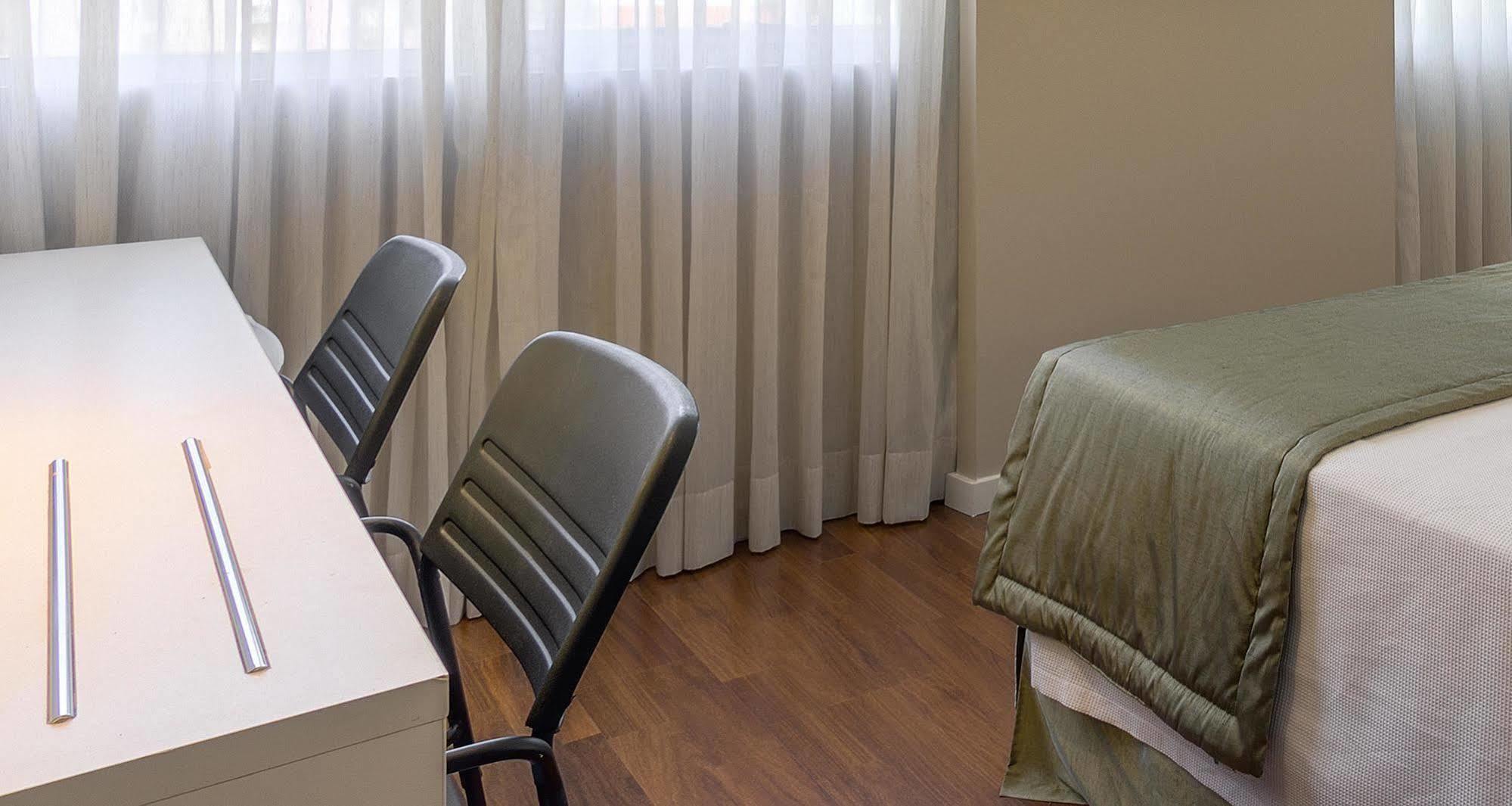 Nacional - Proximo Ao Complexo Hospitalar Santa Casa E Ufrgs Porto Alegre