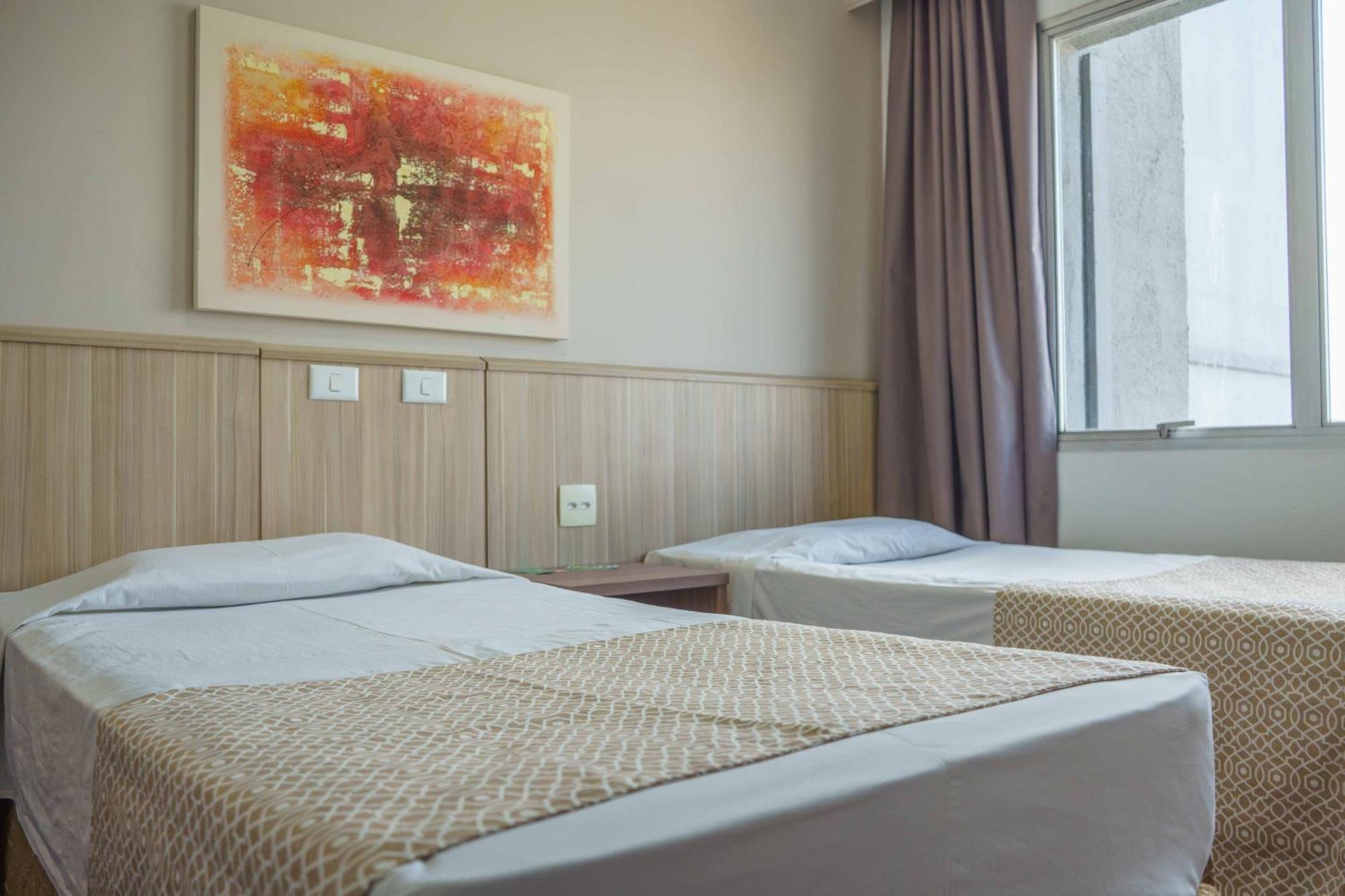 酒店 Nacional - Proximo Ao Complexo Hospitalar Santa Casa E Ufrgs 3*