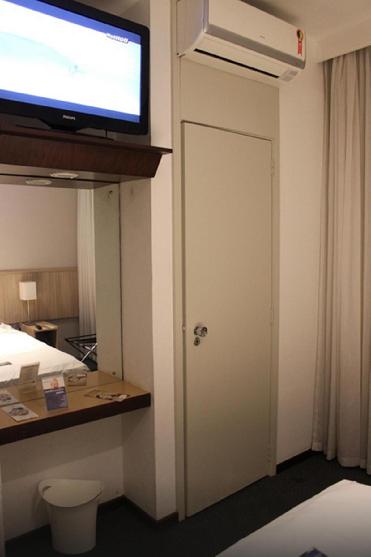 酒店 Nacional - Proximo Ao Complexo Hospitalar Santa Casa E Ufrgs 3*