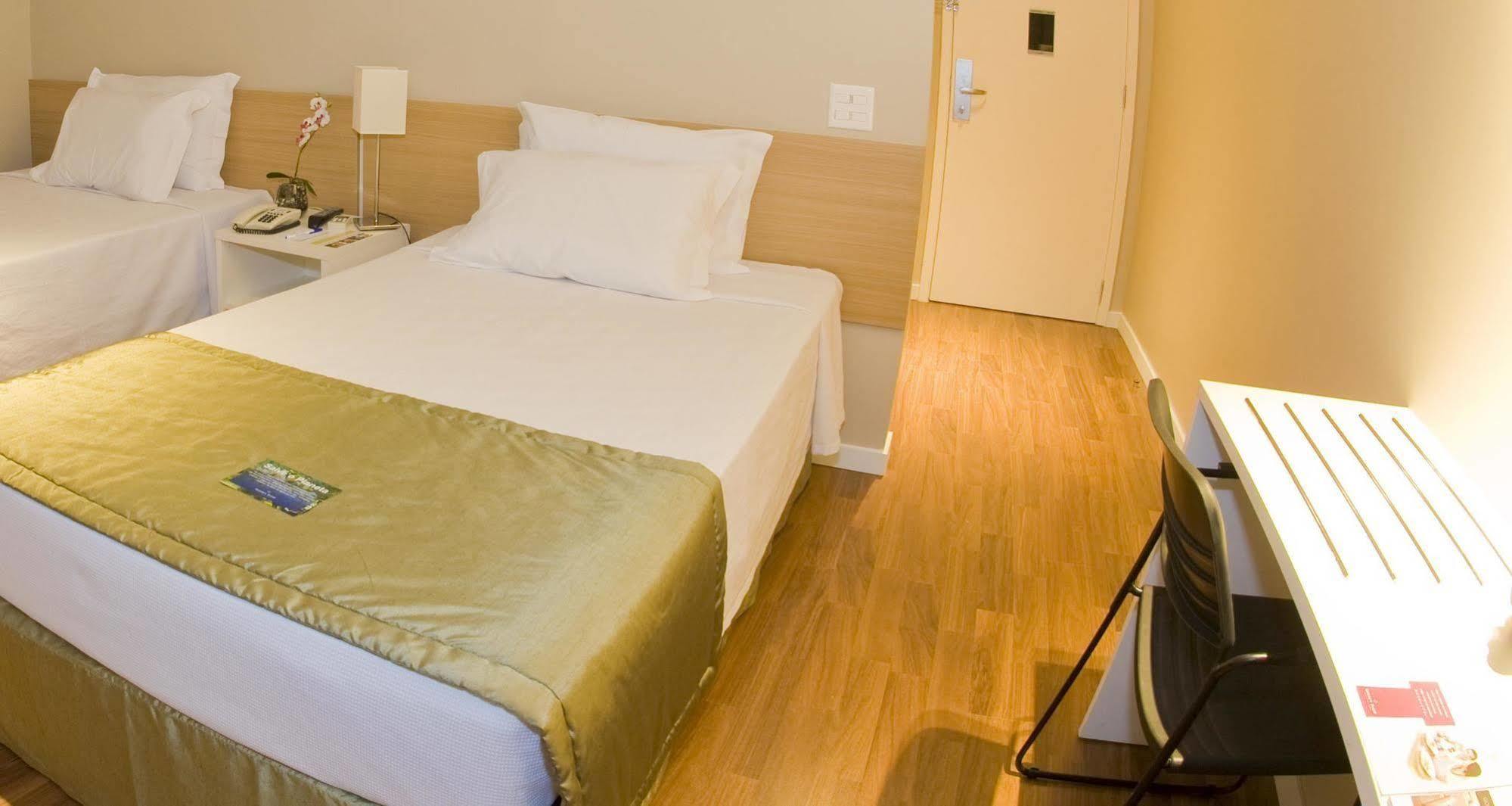酒店 Nacional - Proximo Ao Complexo Hospitalar Santa Casa E Ufrgs